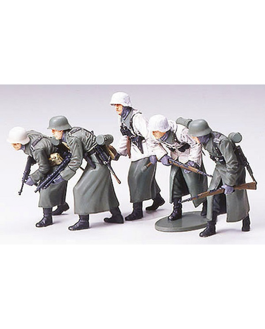 1/35 German Assault Infantry (Winter) - 35256